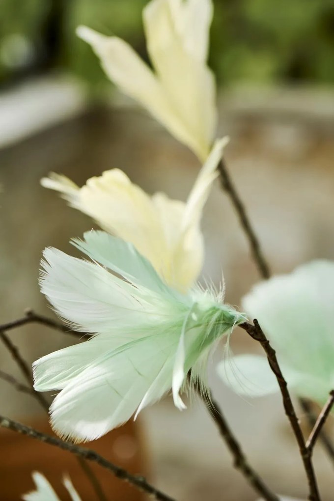 Závesné perie na drôtiku FEATHER DECOR - viac farieb