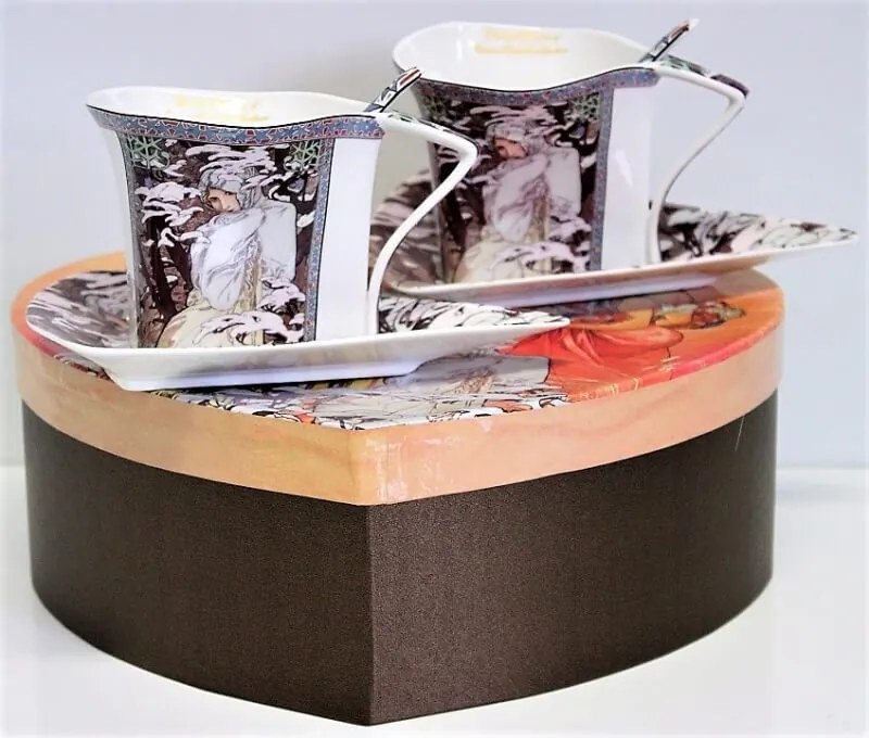 Šálka s podšálkou - set 2 kusov, Alfons Mucha Zima, ATYP, Queen Isabell