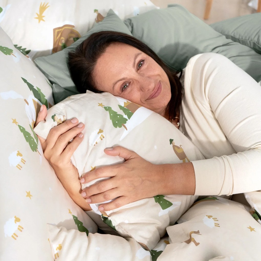 Goldea vianočné bavlnené posteľné obliečky - vianočné koledy 150 x 200 a 50 x 60 cm