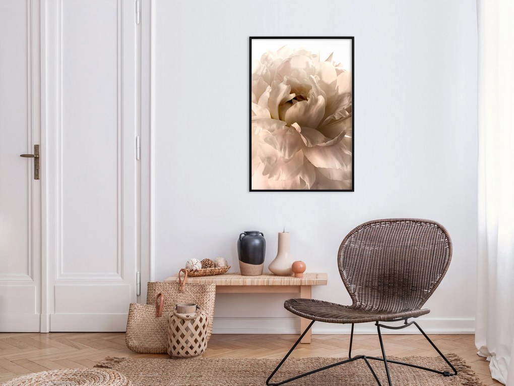 Artgeist Plagát - Soft Petals [Poster] Veľkosť: 30x45, Verzia: Čierny rám s passe-partout