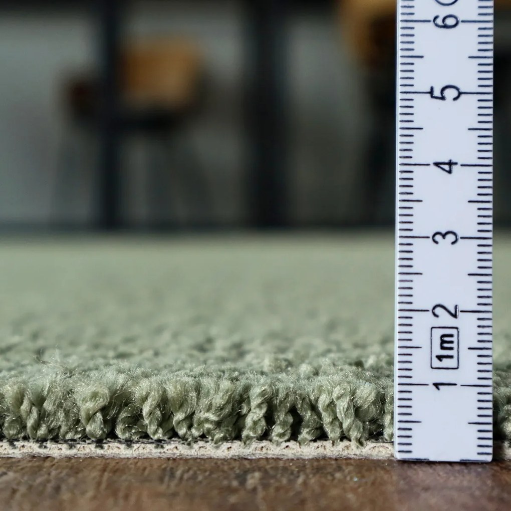 AladinWorld Expres, Metrážny koberec Velur Ultra olivový, na mieru, šíře 4m, zelená, filc, kancelária