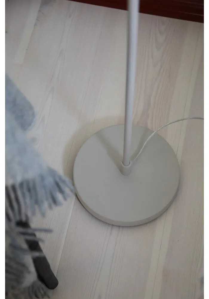 Béžová LED stmievateľná stojaca lampa s kovovým tienidlom (výška 140 cm) Patro – Markslöjd