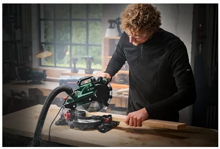 Parkside® Skracovacia a pokosová píla PKS 1500 C4 + Univerzálny podstavec PUG 1550 A1 (800010814)