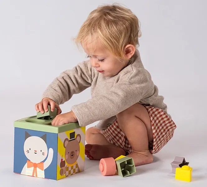 Box s aktivitami Play & Discover