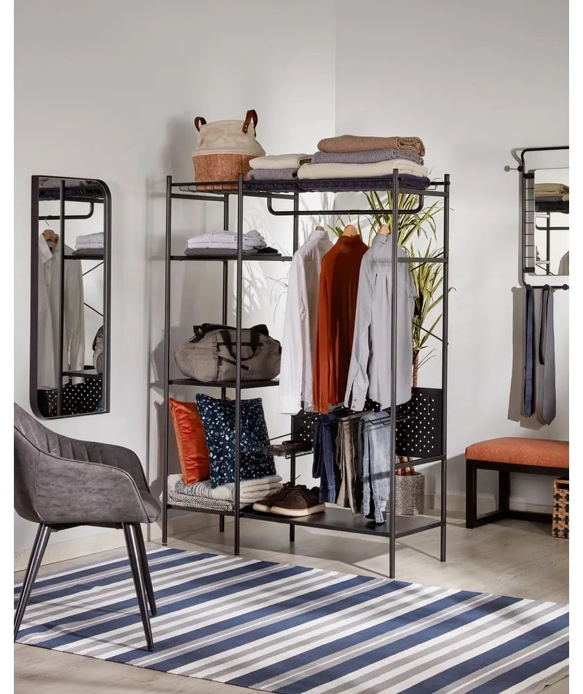 Čierny šatník Kave Home Storn, výška 182 cm