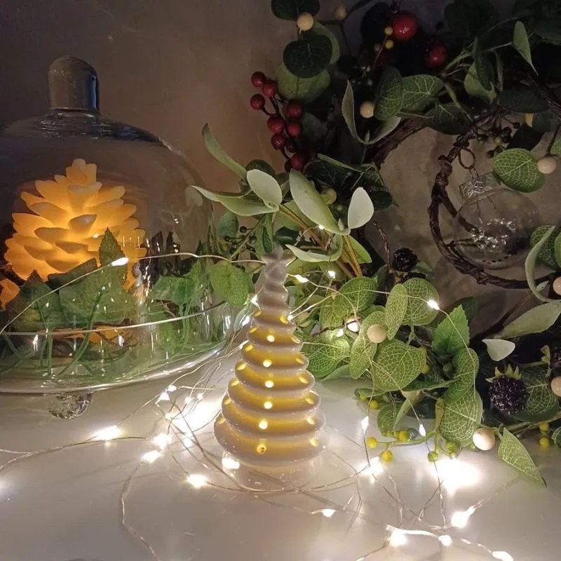 DECOLED Keramický stromeček, 6,2 x 6,2 x 11,2 cm, teple bílá, 2xLR44