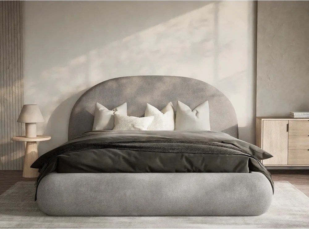 Sivobéžová čalúnená dvojlôžková posteľ s úložným priestorom s roštom 140x200 cm Maumere – Maison de Rêve