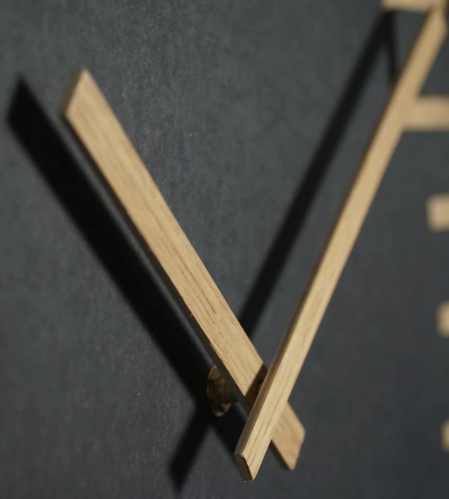 Dizajnové nástené hodiny v kombinácii dreva a čiernej farby 40 cm