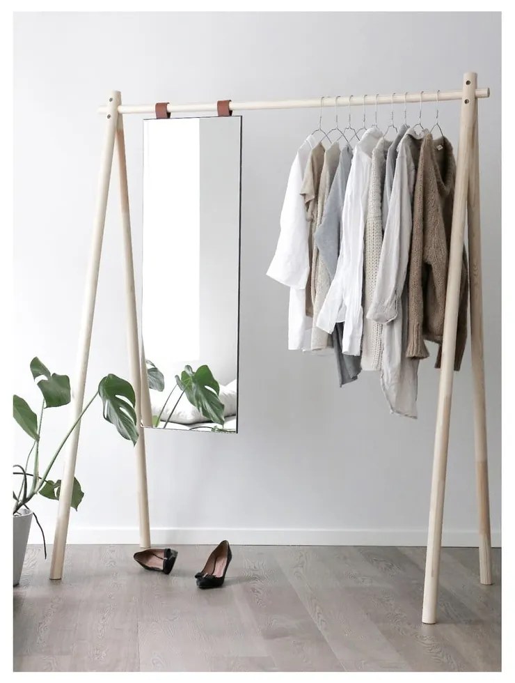 Vešiak z borovicového dreva Karup Design Hongi Natural