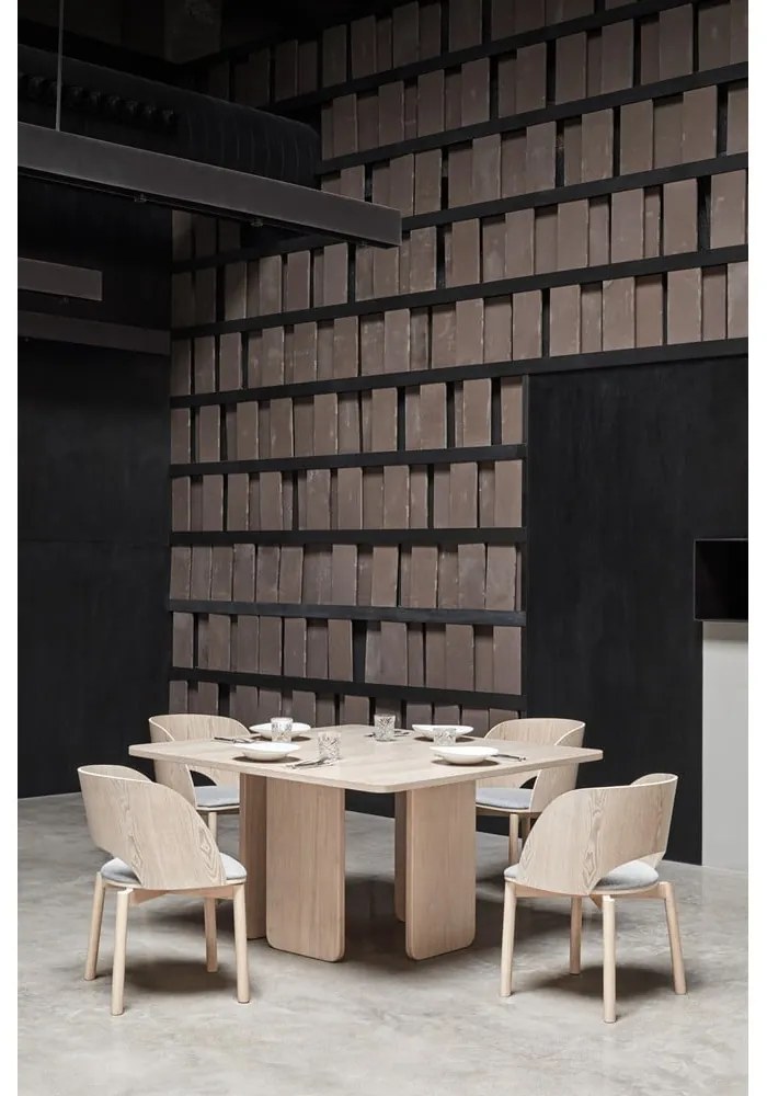 Jedálenský stôl v jaseňovom dekore Teulat Arq, 137 x 137 cm