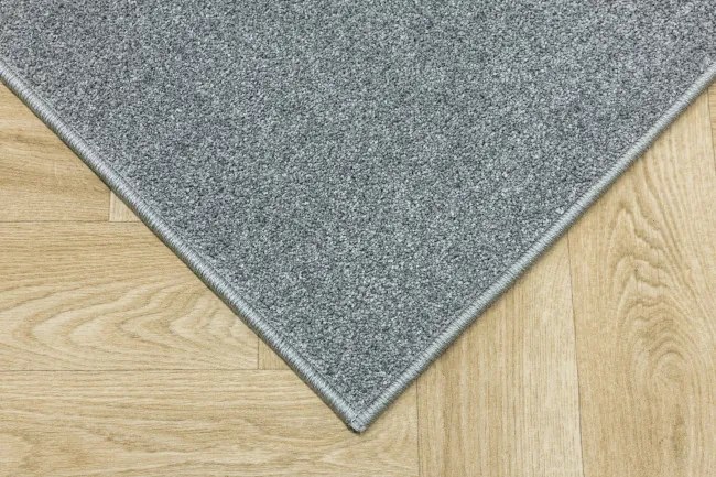 Metrážny koberec BRIGHTON 275 sivý