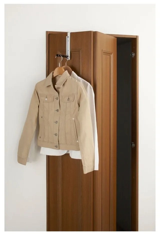 Čierno-biely výklopný vešiak YAMAZAKI Mito