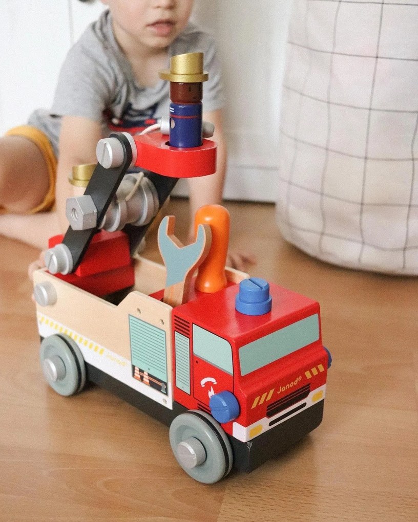 BricoKids - Drevené auto a stavebnica - Hasiči - 45 ks