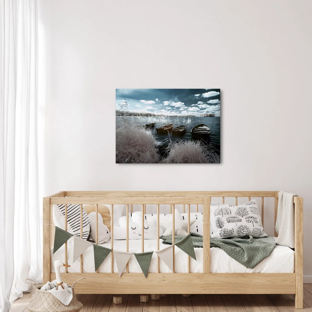 Obraz - Drevené loďky na jazere (70x50 cm)