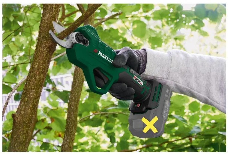 Parkside®  Aku nožnice na konáre Paas 20-Li B1 + Akumulátor 20 V/2 Ah PAP 20 B1 + Nabíjačka na akumulátor 20 V/2,4 A PLG 20 C1  (800011517)