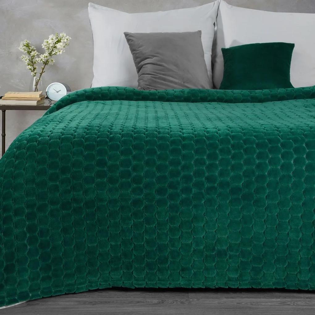 DomTextilu Smaragdovo zelená deka s 3D reliéfnym vzorom  150 x 200 cm 45007-209681 Zelená