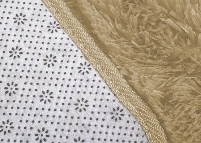 Protišmykový koberec SHAGGY karamelový