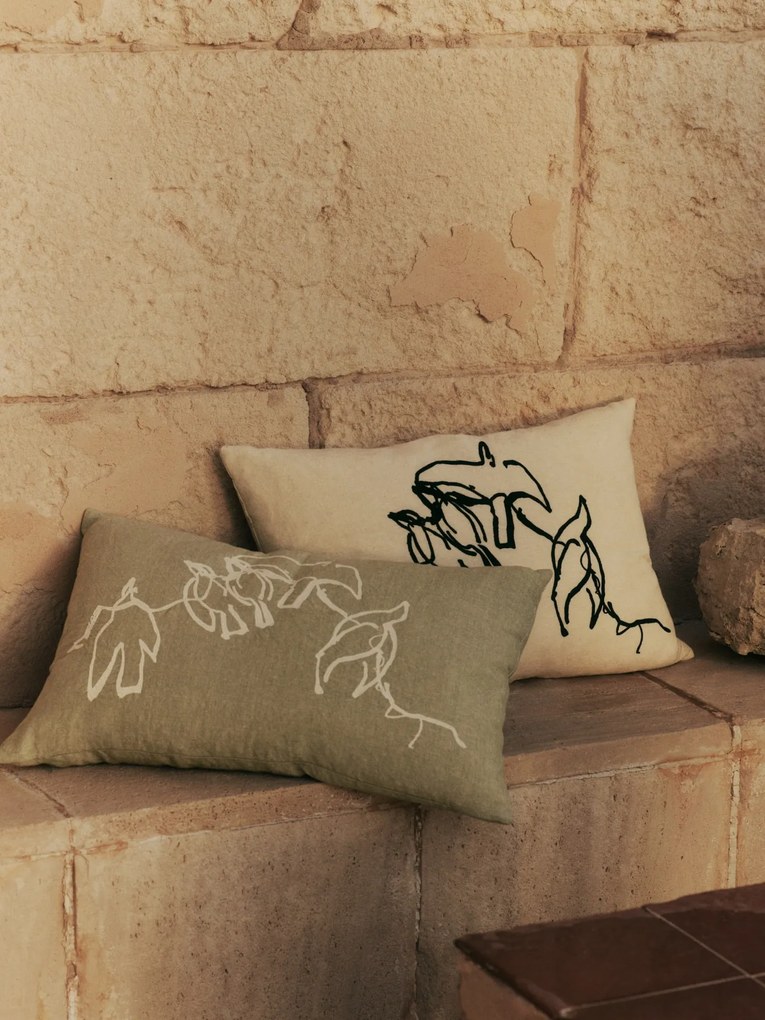 Ferm Living Poťah na vankúš s výšivkou Vuelo Natural 40 x 60 cm
