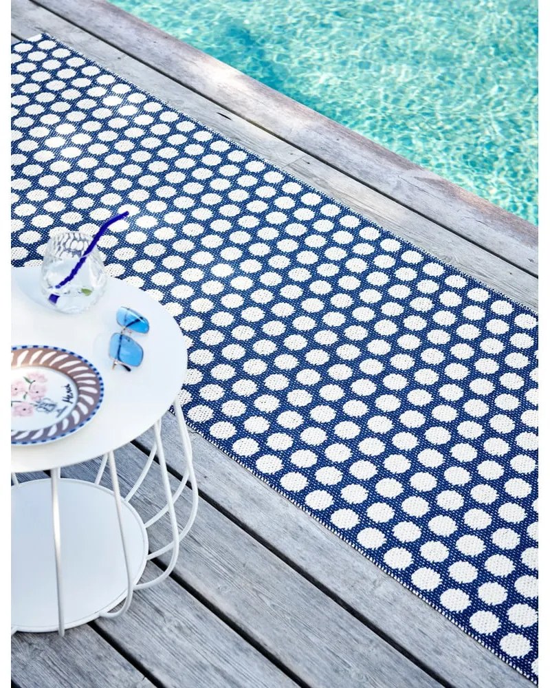 Tmavomodrý vnútorný a vonkajší behúň 70x250 cm Noa Dark Blue – Pappelina