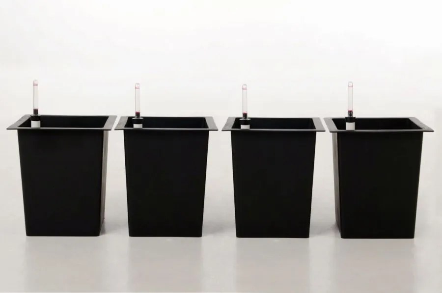 4-set hranatých plastových vložiek so samozavlažovacím setom, 32*29*29 cm, čierny