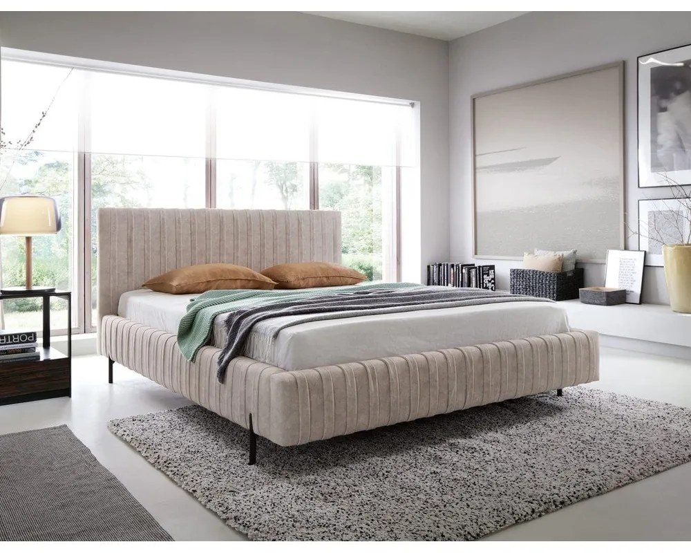 Béžová čalúnená dvojlôžková posteľ s úložným priestorom s roštom 160x200 cm Plissa – ELTAP