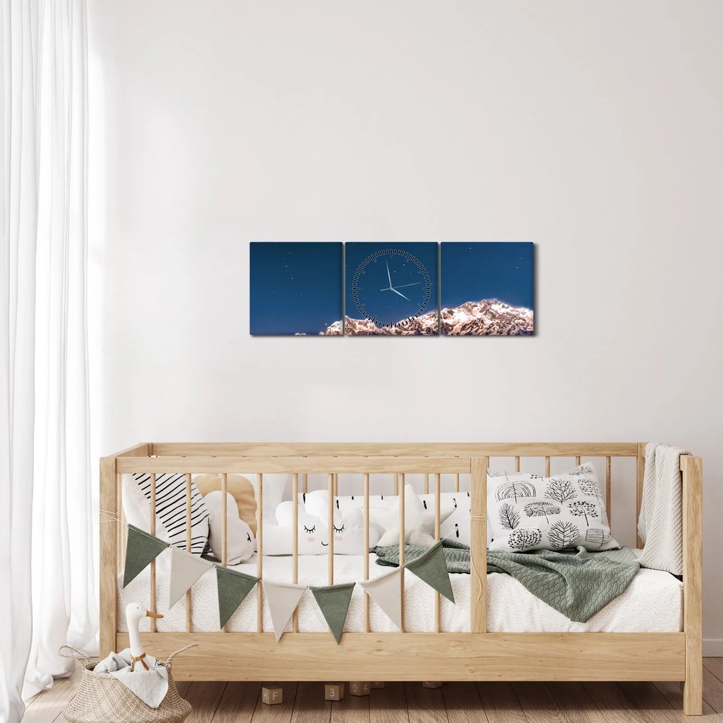 Obraz hôr a nočnej oblohy (s hodinami) (90x30 cm)