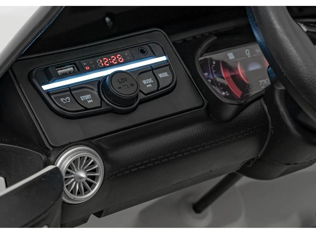 Elektrické autíčko Mercedes Benz AMG SL63 - biele