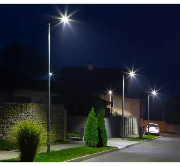 LED solárna pouličná lampa so senzorom STREET LED/15W/7,4V 4000K IP65 5400 mAh