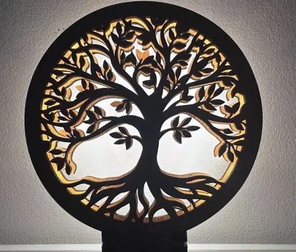 Drevená lampička na nočný stolík Strom