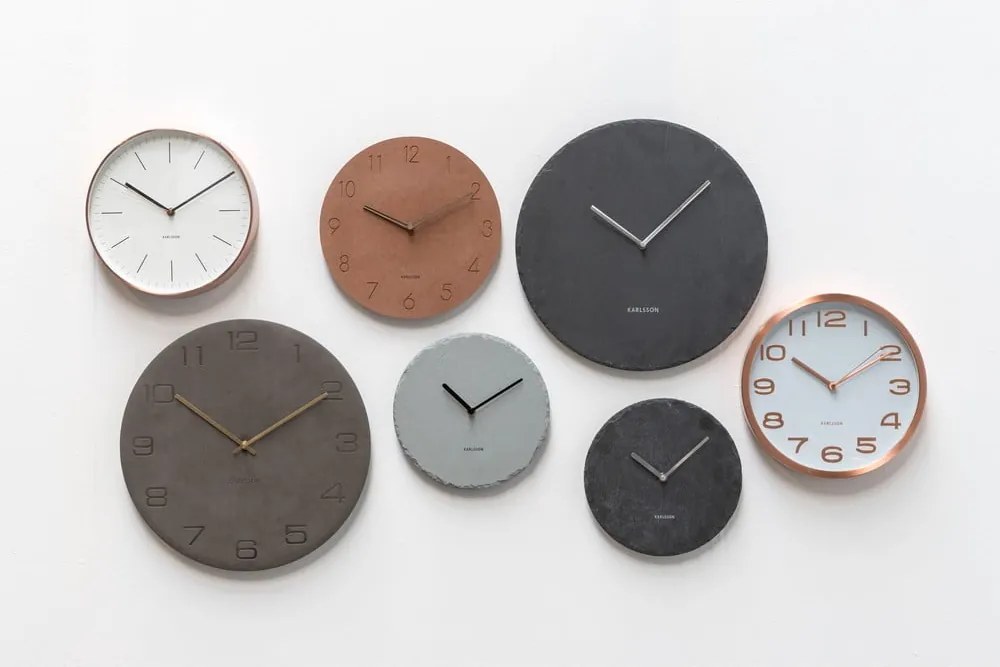 Čierne nástenné drevené hodiny Karlsson Dura, ⌀ 29 cm