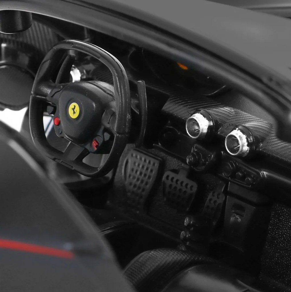 Ferrari LaFerrari Aperta čierna RASTAR 1:14 model auta na diaľkové ovládanie + 2,4 GHz diaľkové ovládanie
