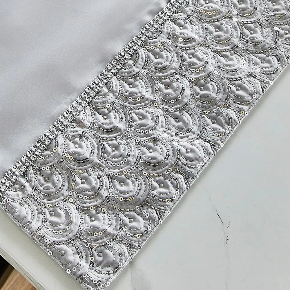 Látkové prestieranie v súprave 4 ks 30x46 cm Deco Sequin – Catherine Lansfield
