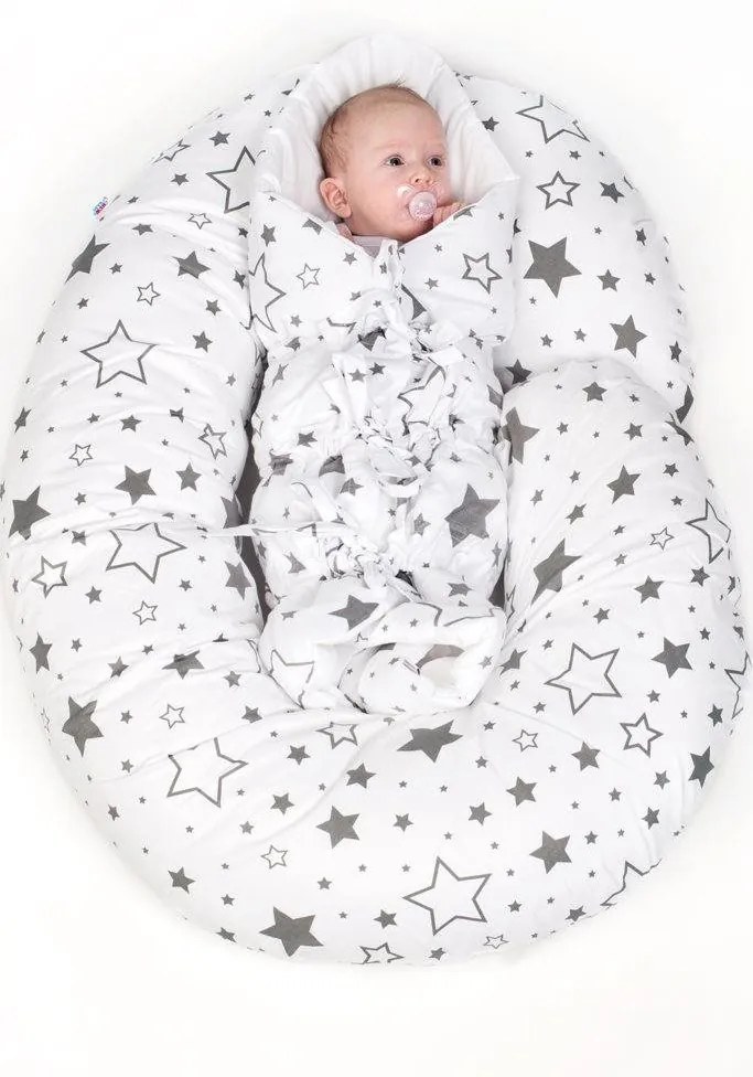 Univerzálny dojčiaci vankúš v tvare C New Baby XL Zvieratká biely