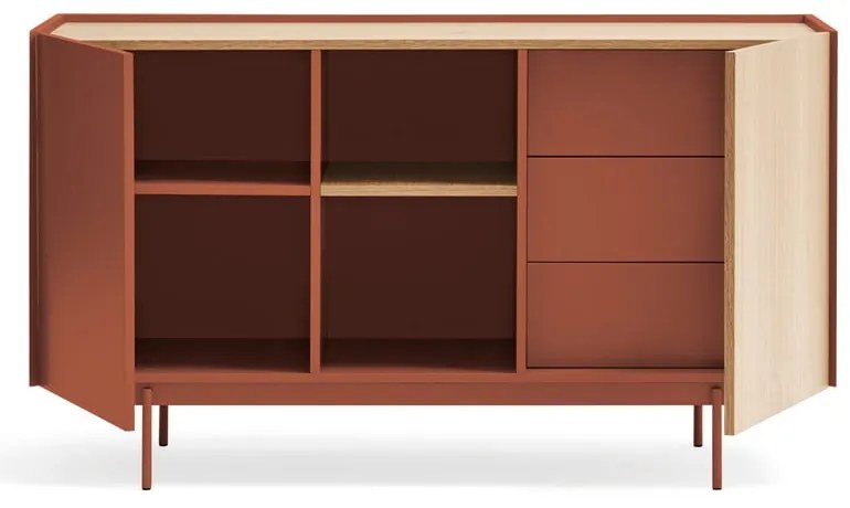 Nízka komoda v dekore duba v tehlovo-prírodnej farbe 130x78 cm Otto – Teulat