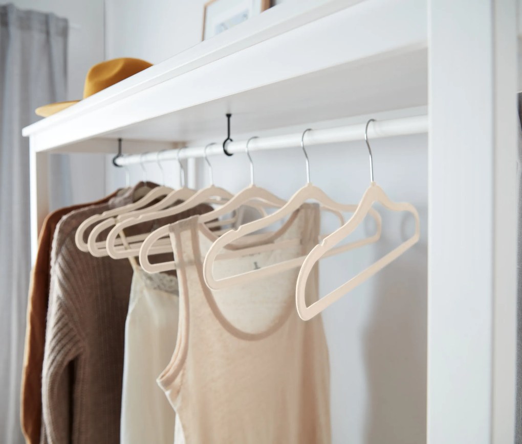 Extra úzke vešiaky na šaty, 8 ks, béžové