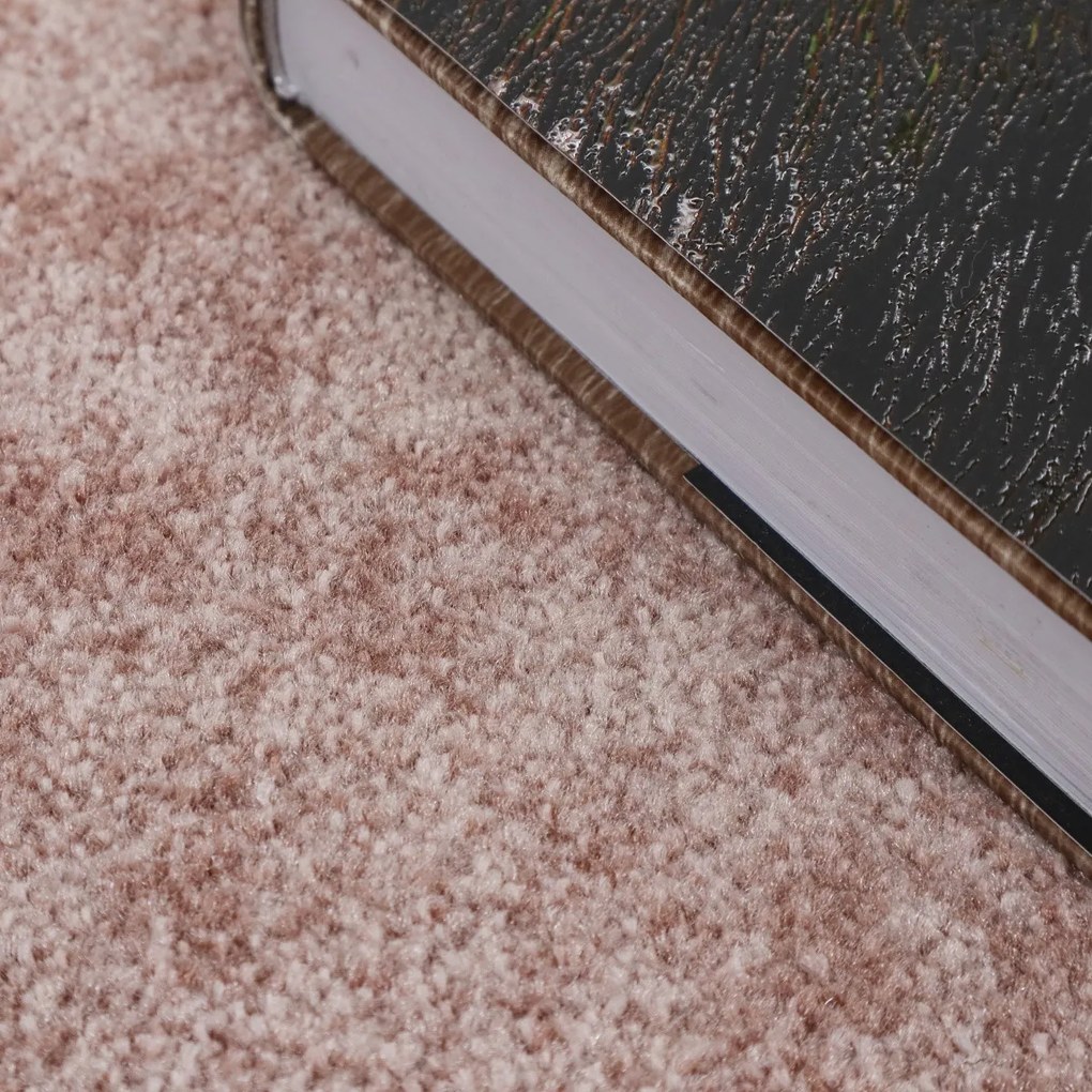 Koberec metráž Serenade 063, na mieru, šíře 4m,5m, ružová, filc, chodba / predsieň, ITC