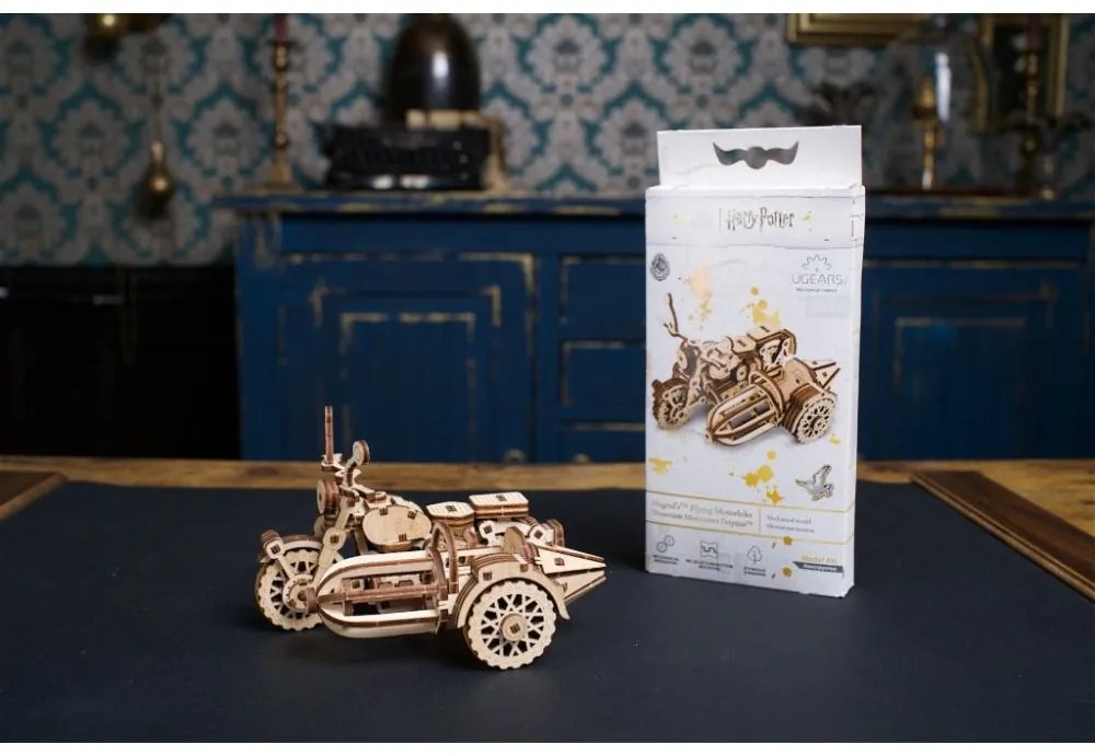 Ugears 3D drevené mechanické puzzle Harry Potter Hagridova lietajúca motorka