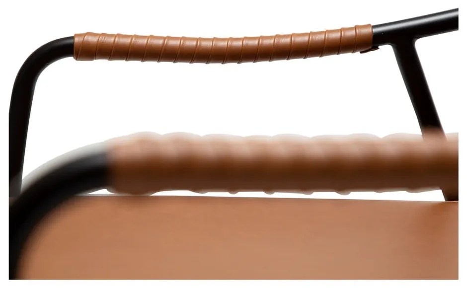 Hnedé kreslo z imitácie kože Boto – DAN-FORM Denmark