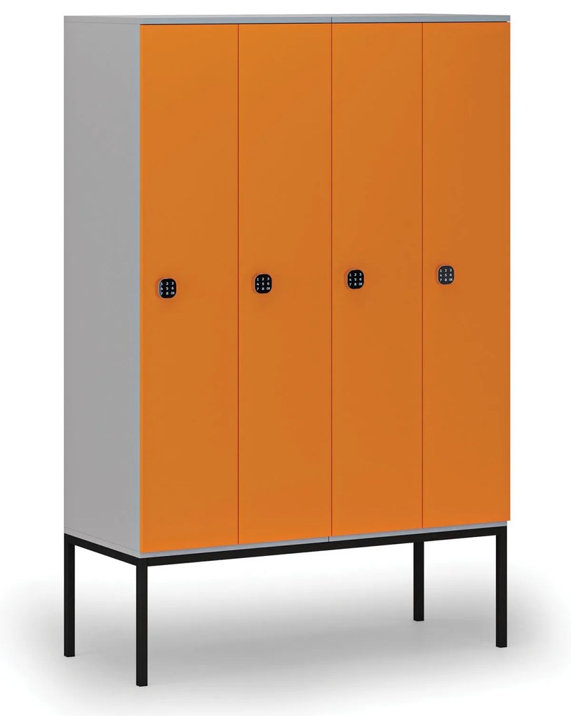 Drevená šatníková skrinka S4 s podnožou, 4 oddiely, 1871 x 1200 x 500 mm, demont, kódový zámok, sivá/oranžová