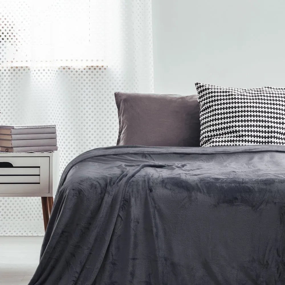 Tmavosivá deka z mikrovlákna DecoKing Mic, 200 × 220 cm