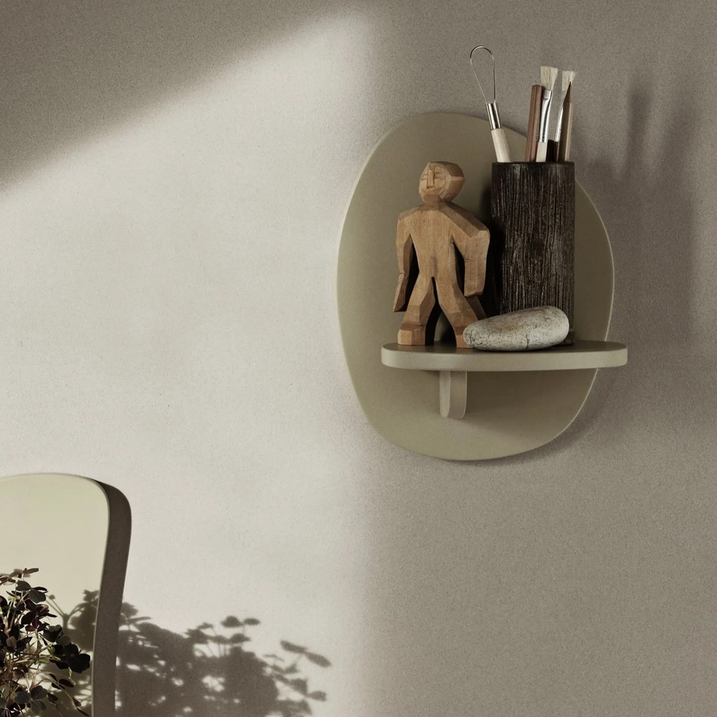 Ferm Living Nástenná polica Pilu Cashmere Small