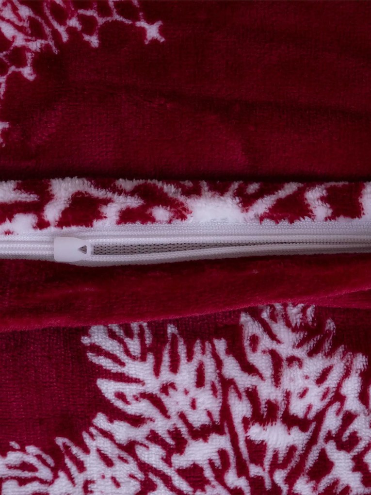 Predĺžené obliečky mikroplyš Exclusive – Snehové vločky červené 140 × 220 cm, 70 x 90 cm