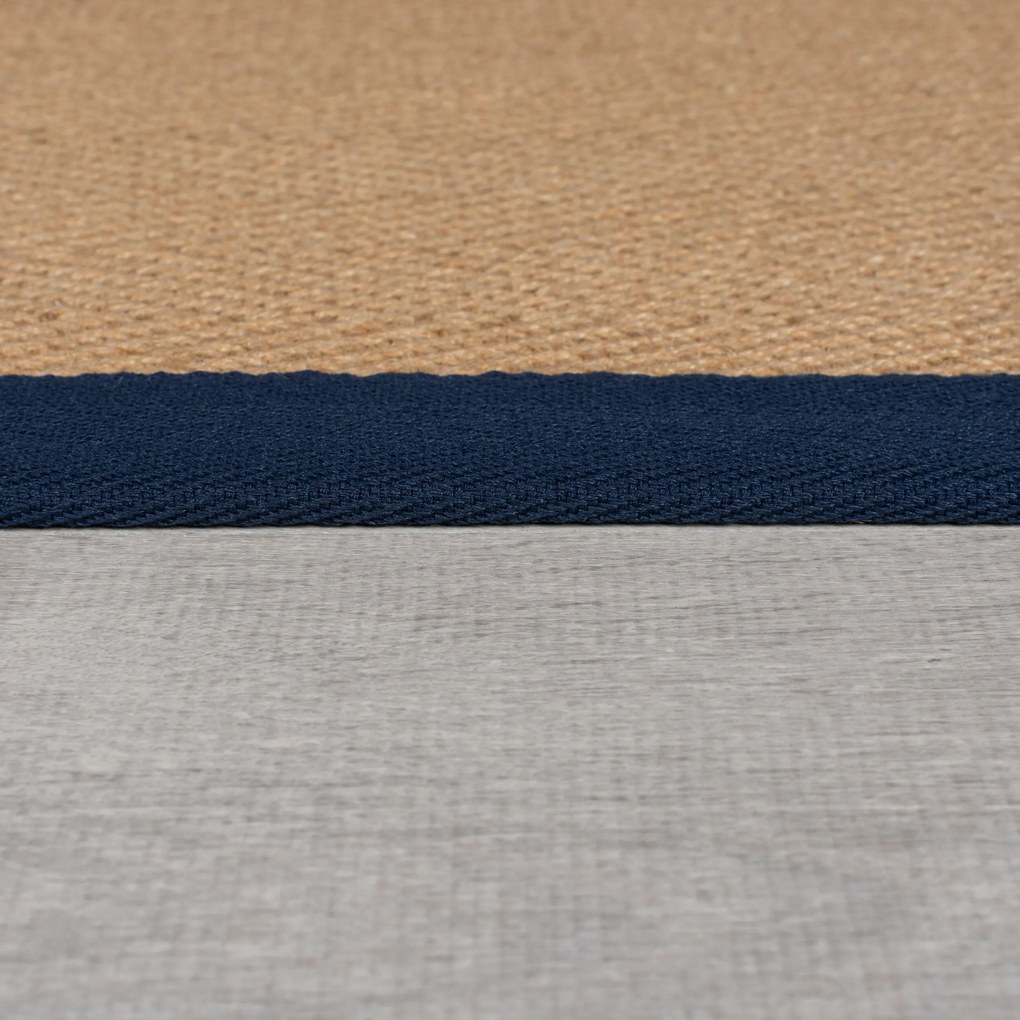 Flair Rugs koberce Kusový koberec Herringbone Border Kira Navy - 160x230 cm