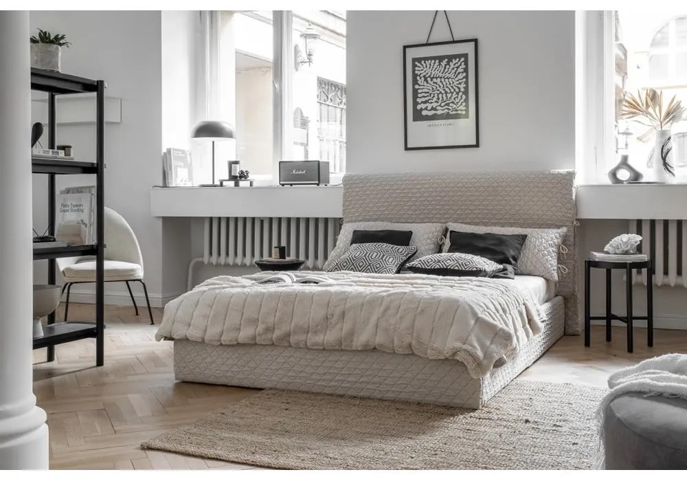 Béžová čalúnená dvojlôžková posteľ s úložným priestorom s roštom 140x200 cm Sleepy Luna – Miuform