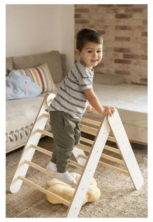 Biely pikler trojuholník z borovicového dreva 60x60x60 cm Montessori – Meowbaby