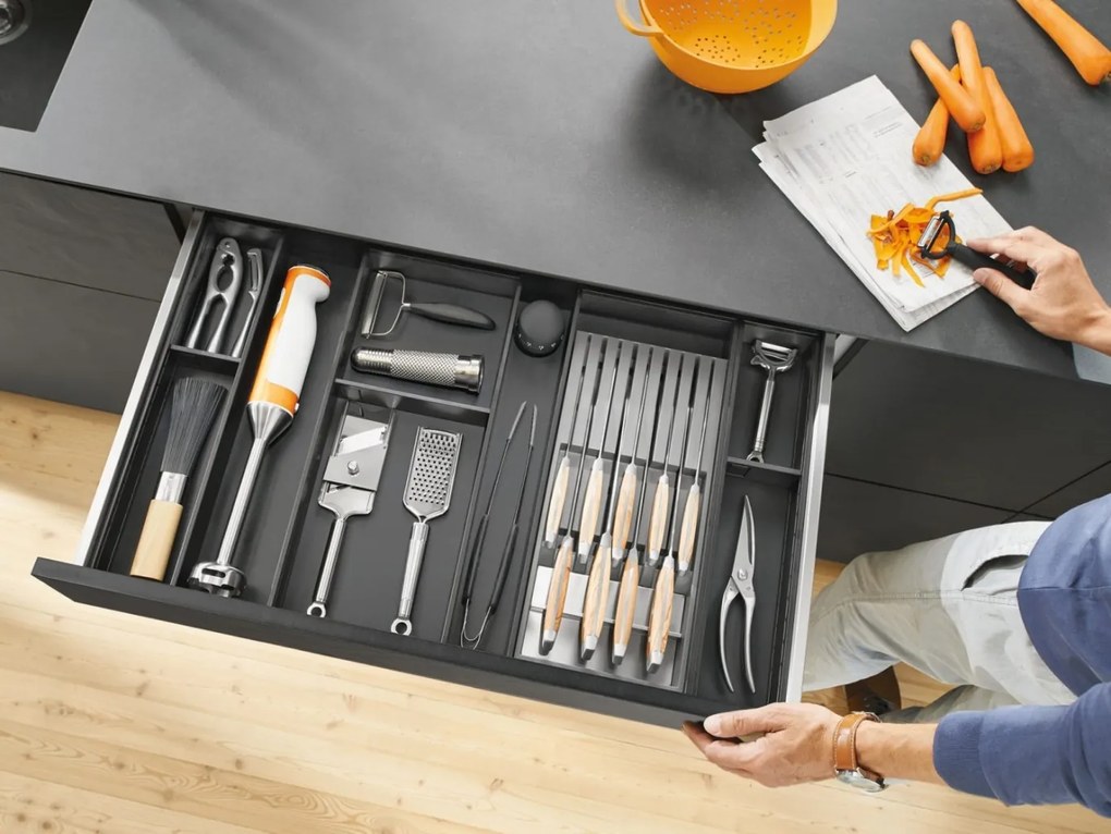 Blum Príborník ZC7S450BS3 Ambia-line 300 x 450 mm sivý