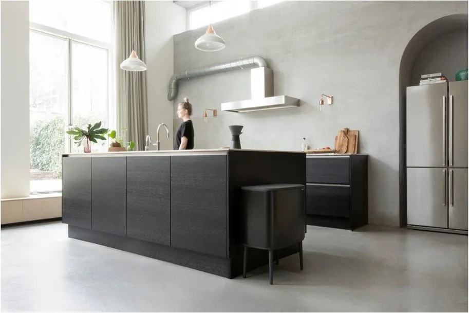 Matne čierny dotykový oceľový odpadkový kôš 36 l Bo Touch Bin – Brabantia