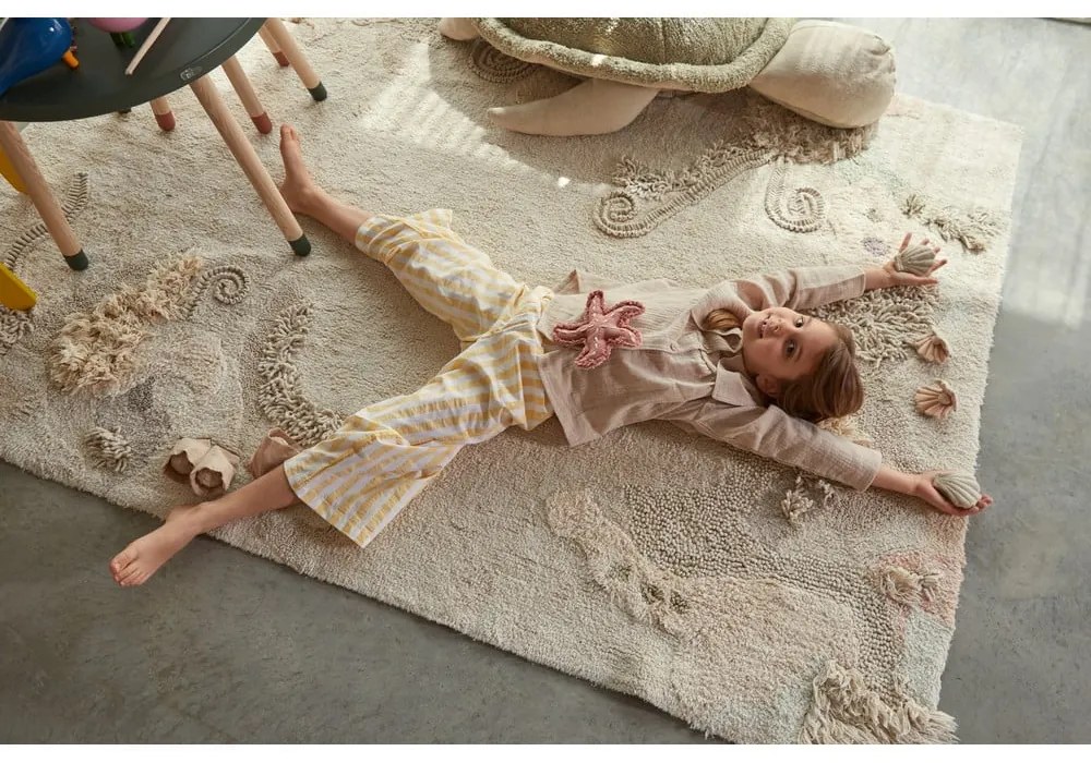Béžový bavlnený detský hrací koberec 140x200 cm Seabed – Lorena Canals