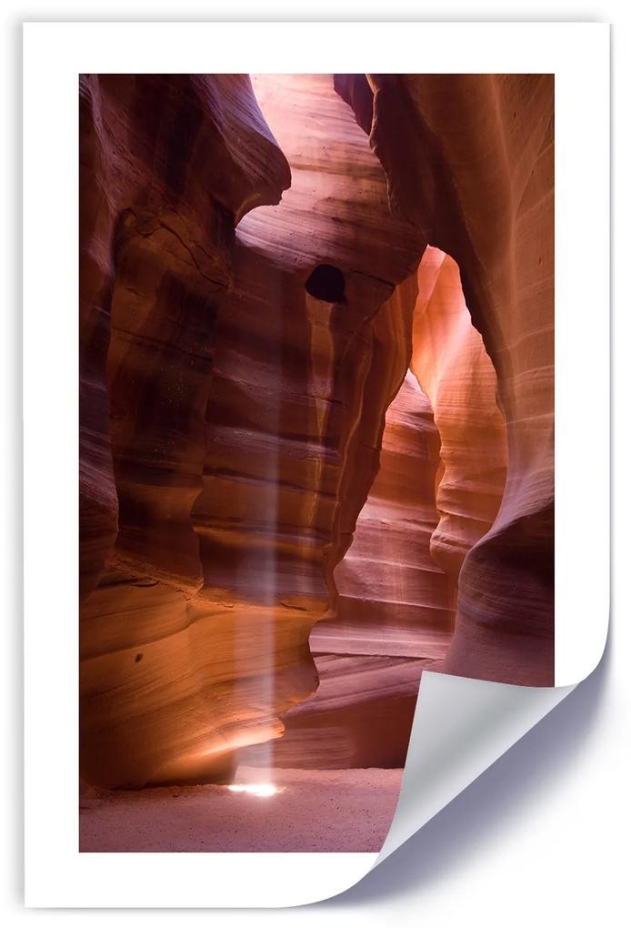 Gario Plagát Slnečné lúče v jaskyni Farba rámu: Bez rámu, Rozmery: 30 x 45 cm