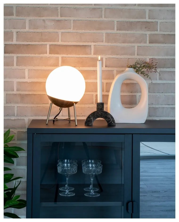 Biela LED stmievateľná stolová lampa so skleneným tienidlom (výška 32 cm) Chelsea – House Nordic